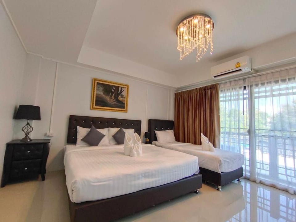 Bann Tawan Hostel Chiang Rai Hostel in Thailand