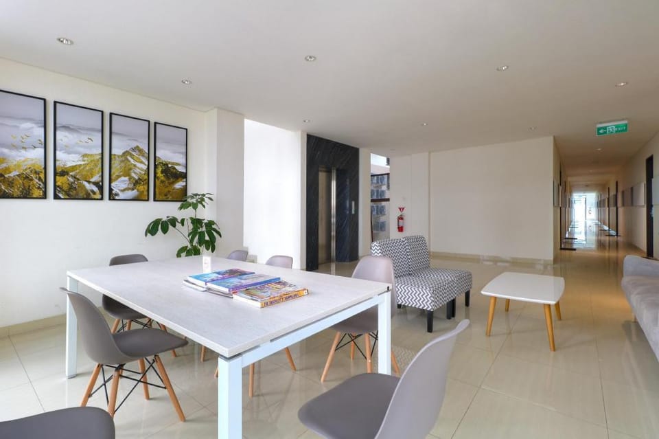 Plaza 54 Residence (Vaccinated Staff) Hotel in South Jakarta City