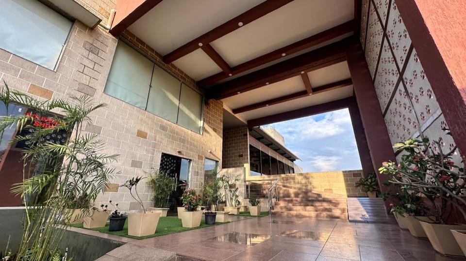 Lion Park Hotel & Resort Campground/ 
RV Resort in Gujarat
