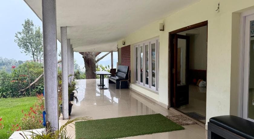 NILGIRIS INN Hotel in Ooty