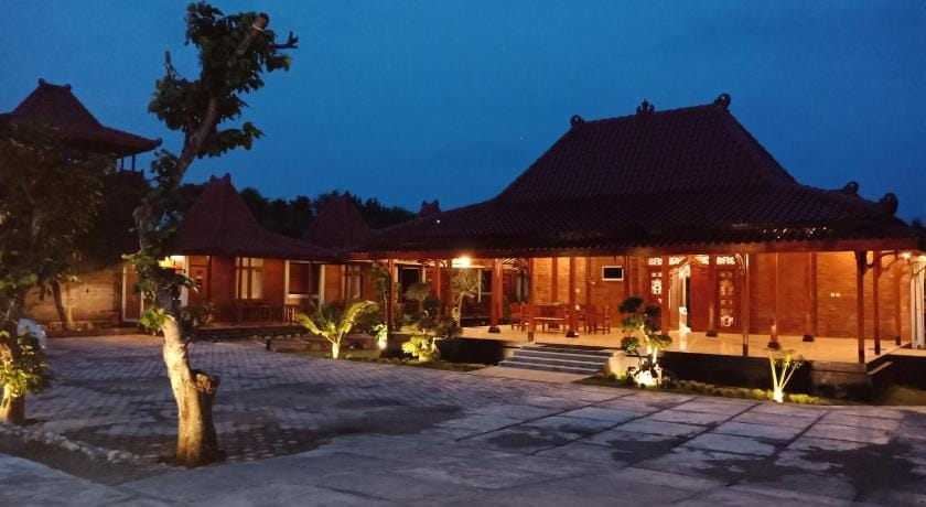 The Royal Joglo Bed and Breakfast in Special Region of Yogyakarta