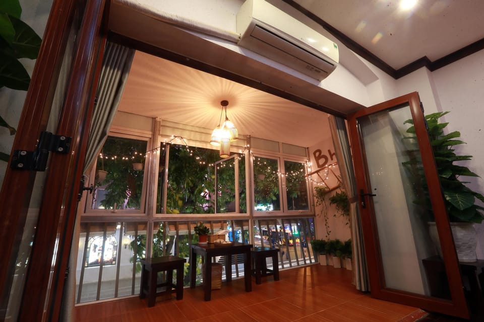 B-home/ Balcony Studio/ A minute to Hoan Kiem lake Apartment in Hanoi