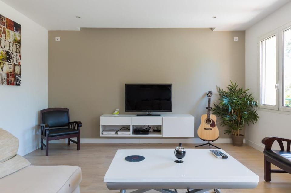 Apart "LA SOURCE 1" T3 - 3*** Near the beach Apartment in Toulon
