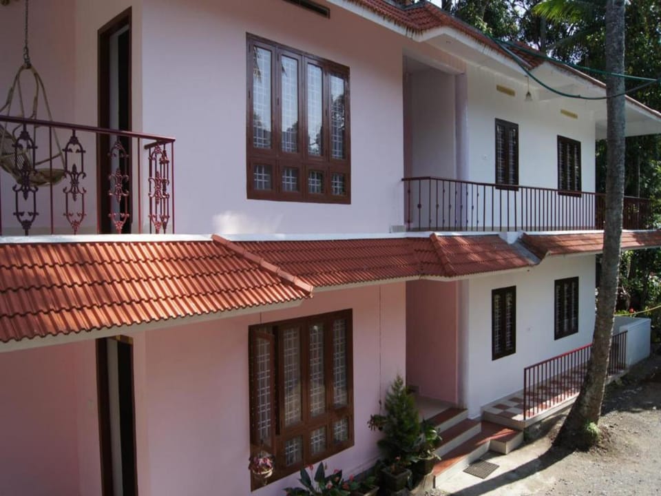 BlessDale Homestay Thekkady Vacation rental in Kerala