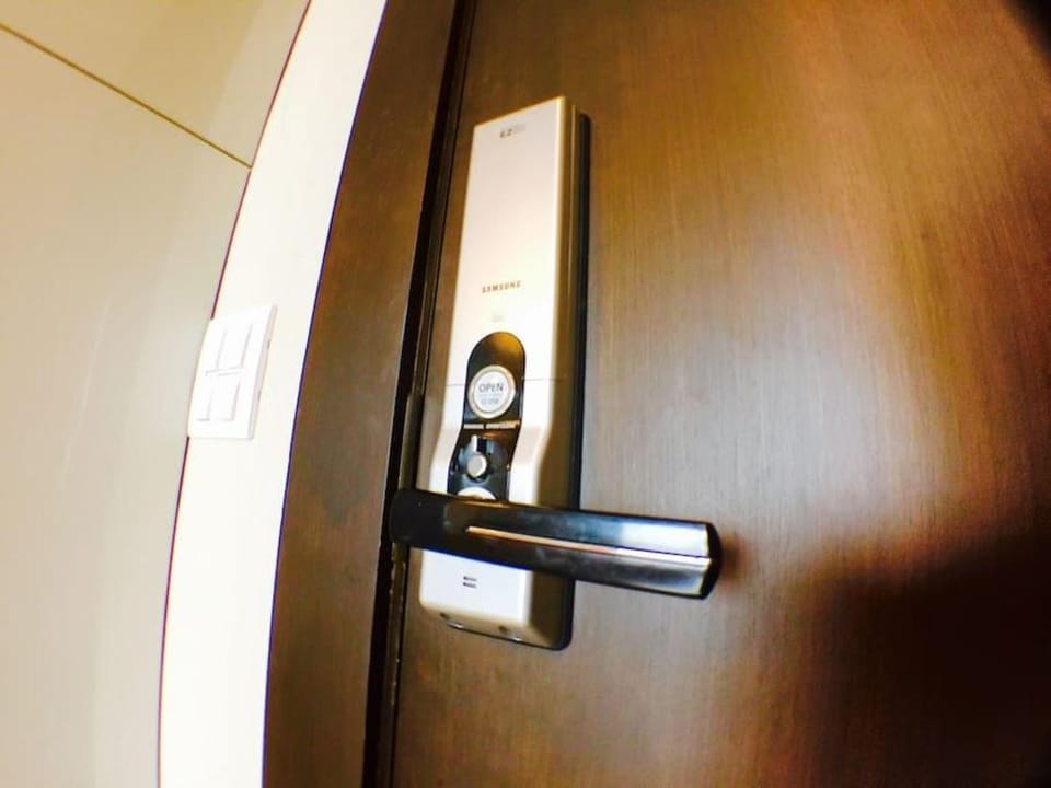 Airport Link+BTS Phayathai+Netflix+1 BR 38 SQM Apartment in Bangkok