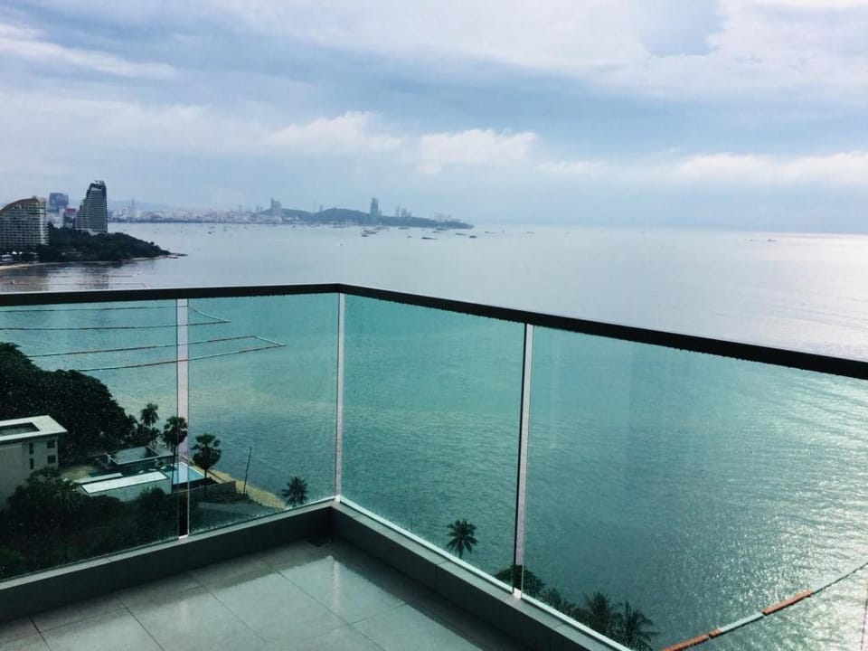 Wongamat Tower  by M- Property Apartment in Pattaya City