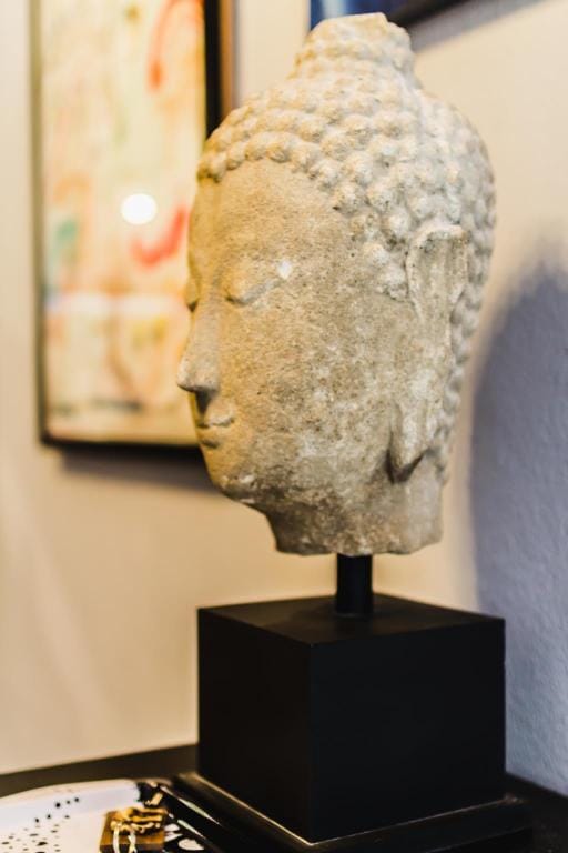 Stay in Private Art Gallery , Chez Pom @ 9 Vacation rental in Chiang Mai