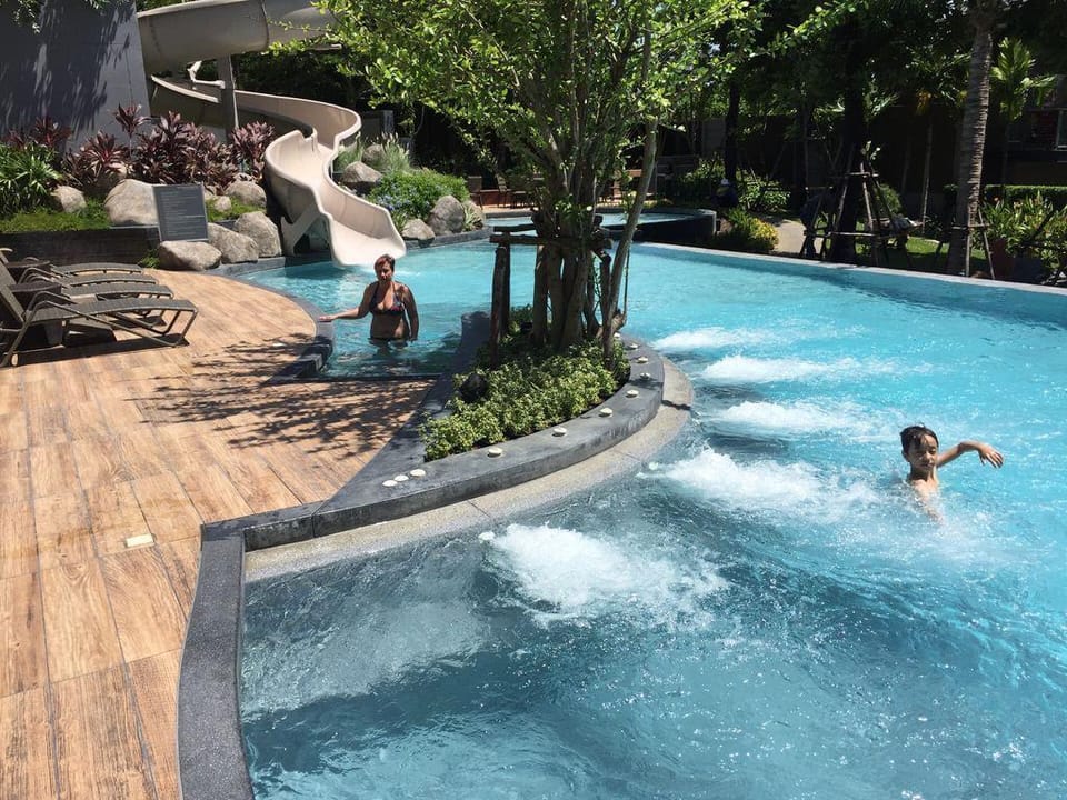Unixx near Walking strt, Bali-hay  Free WIFI Apartment in Pattaya City