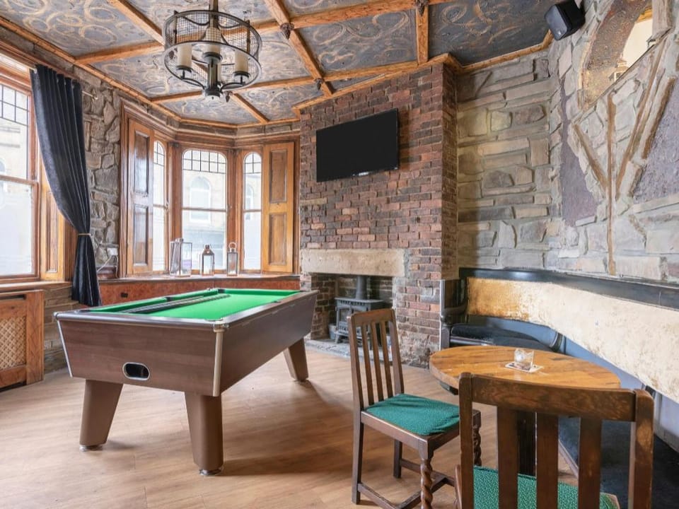 The Bull On The Bridge Hotel in Calderdale