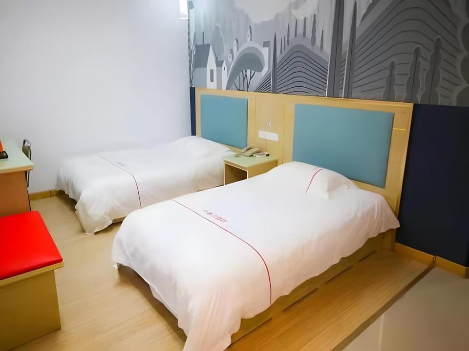 Thank Hotel Shandong Tengzhou Railway Station Wentian Square Hotel in Shandong