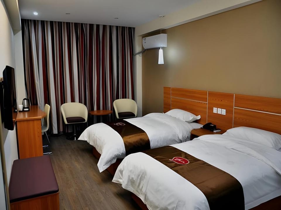 Thank Inn Plus Hotel lvliang Lin County Taihe North Road Hotel in China