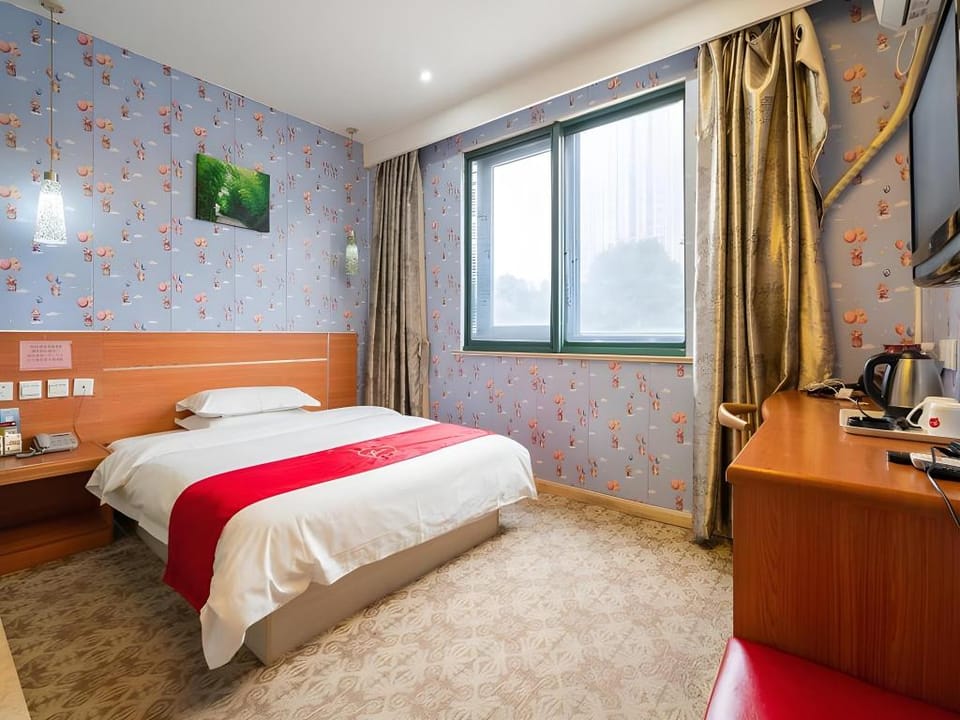 Thank Inn Plus Hotel Wuxi New District Taibo Avenue Hotel in Suzhou