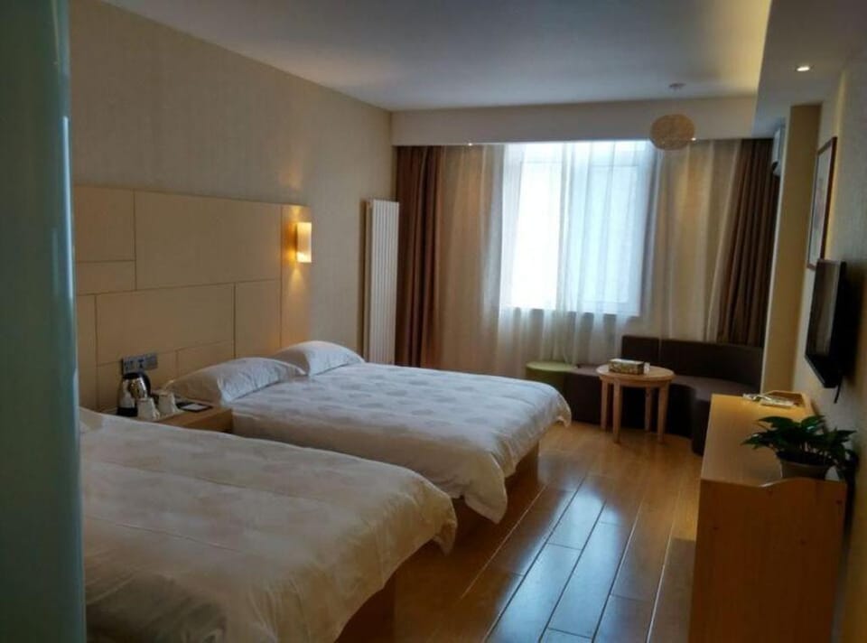 Thank Inn Plus Hotel Qingdao development Zone  Shangdong University of Science and Technology Hotel in Qingdao