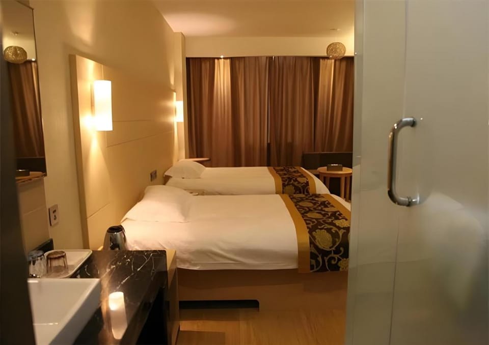 Thank Inn Plus Hotel Qingdao development Zone  Shangdong University of Science and Technology Hotel in Qingdao
