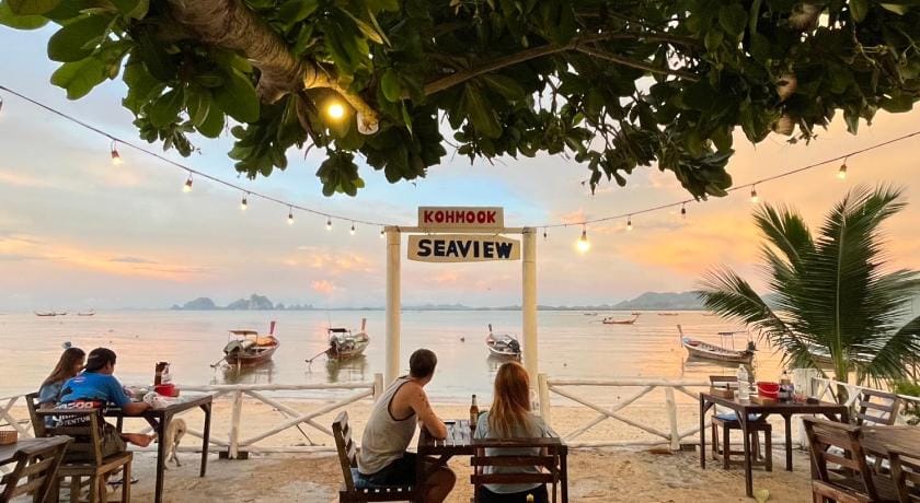 Kohmook Seaview bungalow Bed and Breakfast in Thailand