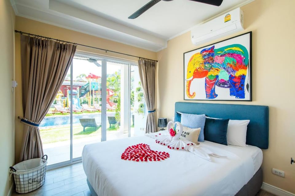 Surf & Sand Resort Hotel in Nong Kae