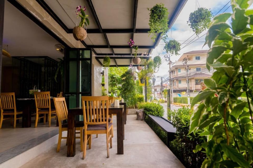Surf & Sand Resort Hotel in Nong Kae