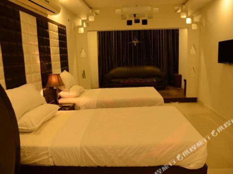 Gulberg Continental Hotel Hotel in Lahore