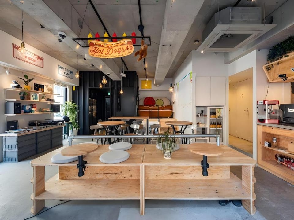 Artist Hotel - BnA STUDIO Akihabara Hotel in Chiba Prefecture