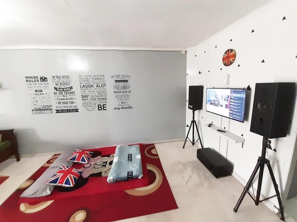 Ciwidey Homestay 4 Bedroom Vacation rental in West Java