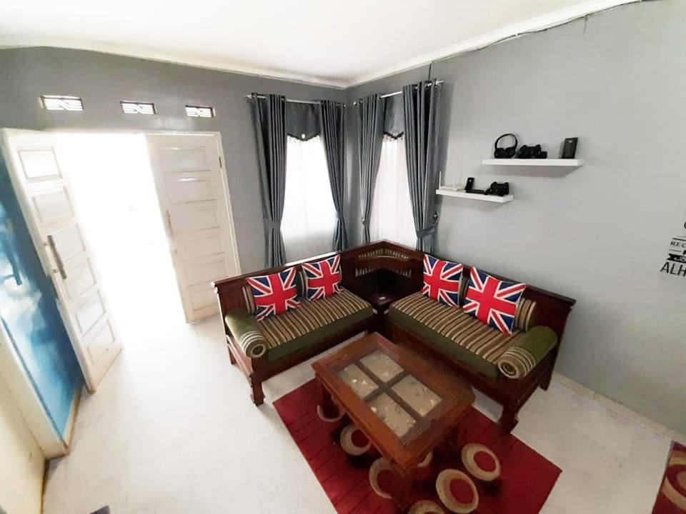 Ciwidey Homestay 4 Bedroom Vacation rental in West Java