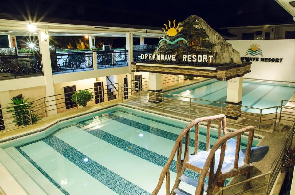 Dreamwave Resort Laguna Hotel in Calamba