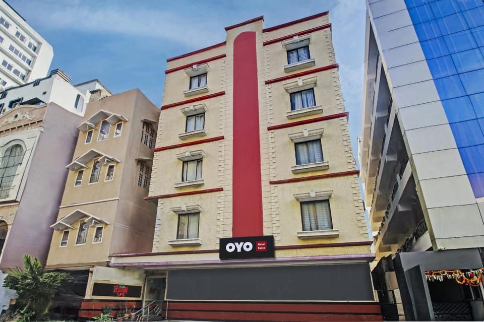 Hotel O Ruma Near Nampally Railway Station Hotel in Hyderabad