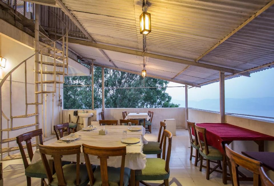 Hotel Signature Crest Near St Joseph's Catholic Church, Panchgani Hotel in Maharashtra