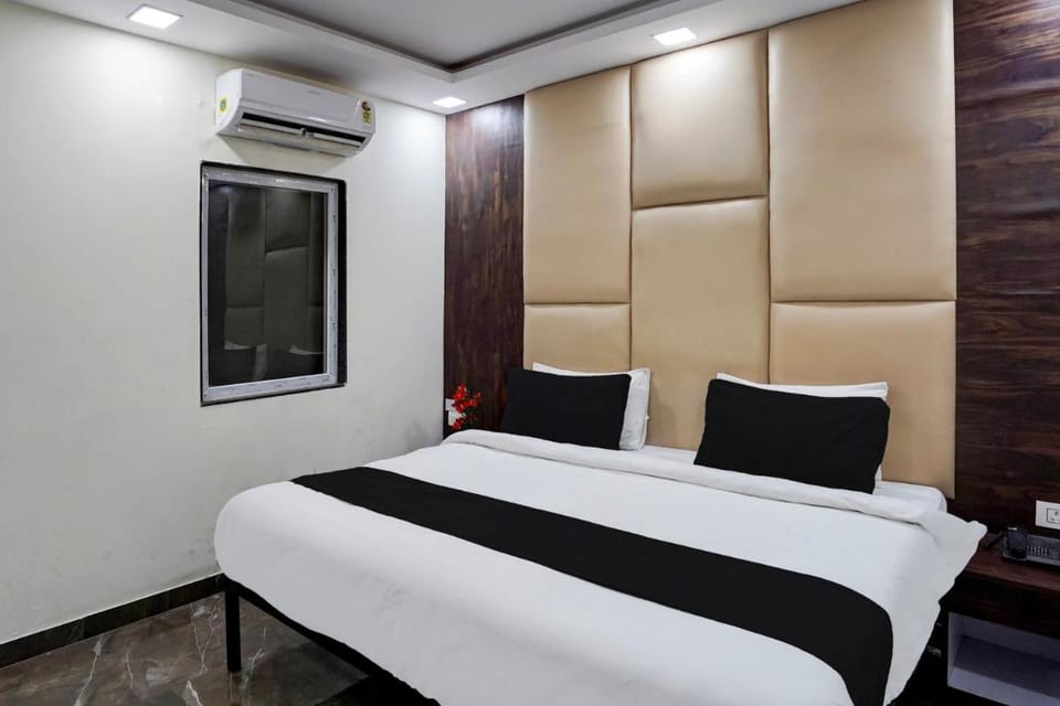 Townhouse DSR Classic Hotel in Noida