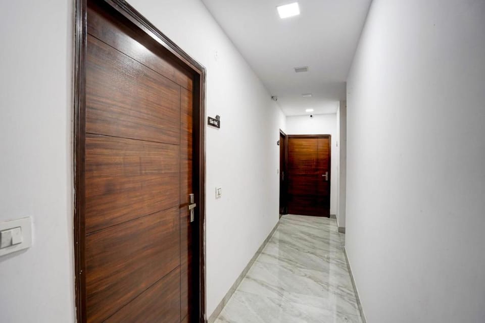 Townhouse DSR Classic Hotel in Noida