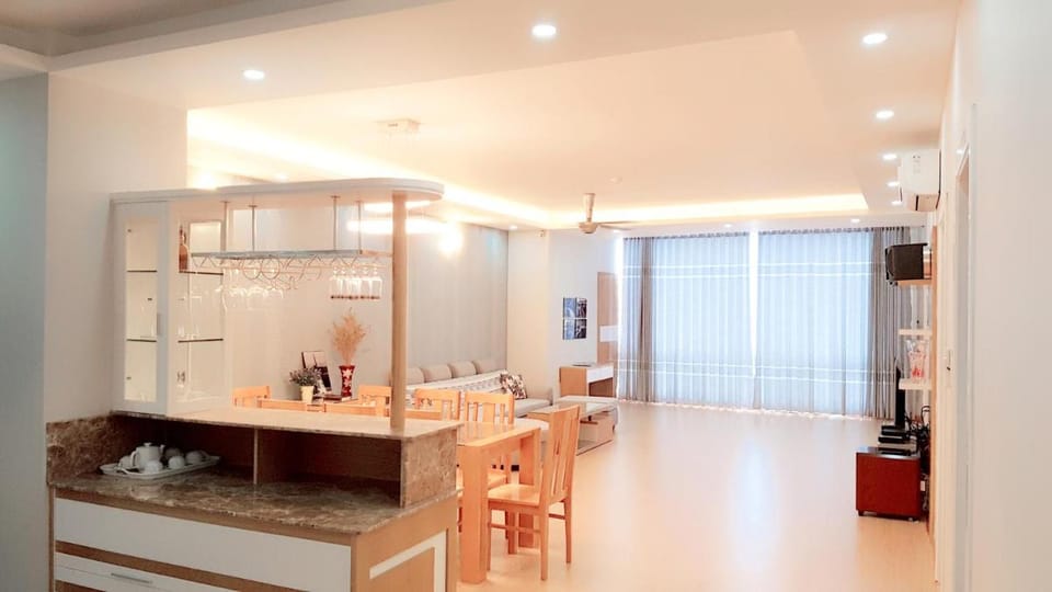 SPACIOUS BEACH-FRONT SUITE 3BR Apartment in Vung Tau