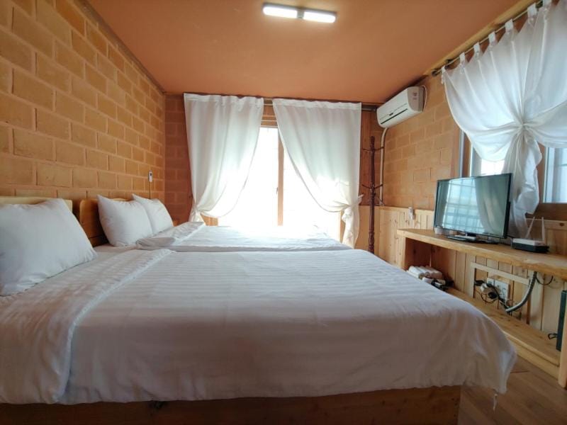 Jeju Hani Baram Pension Campground/ 
RV Resort in South Korea