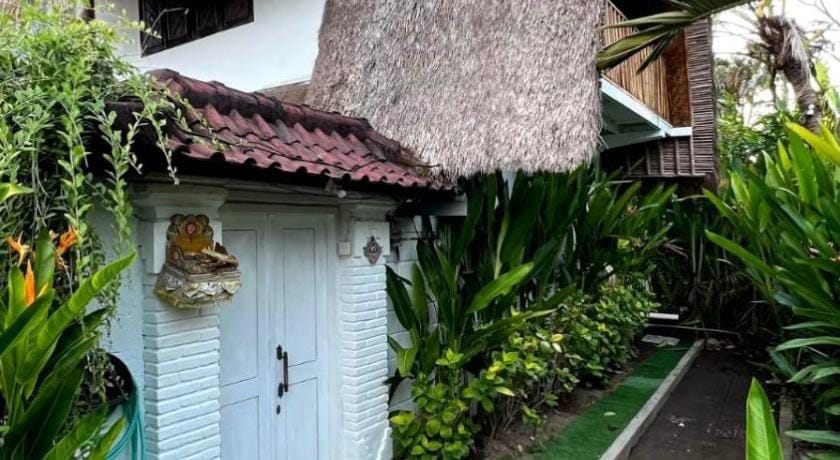 Villa Tiga Kelapa Hotel in Kuta