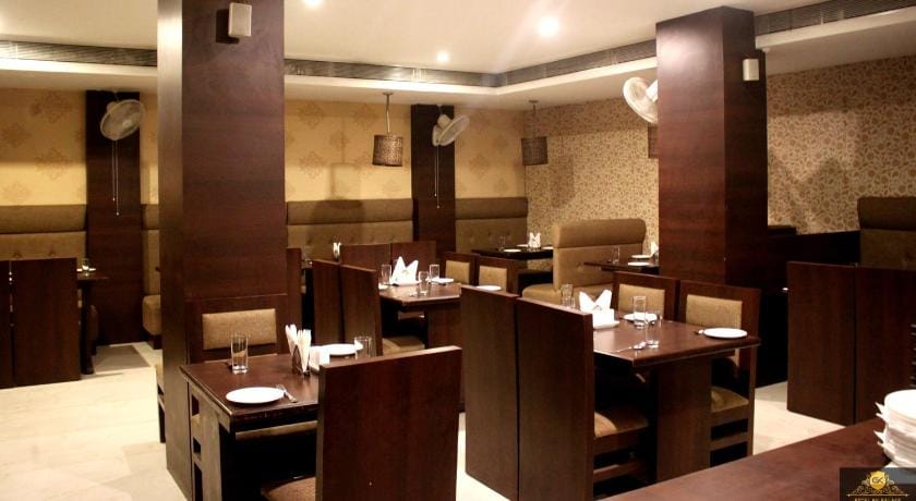 GK PALACE Pure VEG Hotel Hotel in India