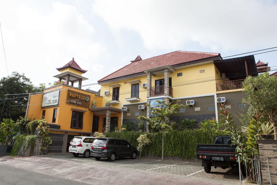 Papyrus Homestay Vacation rental in East Java