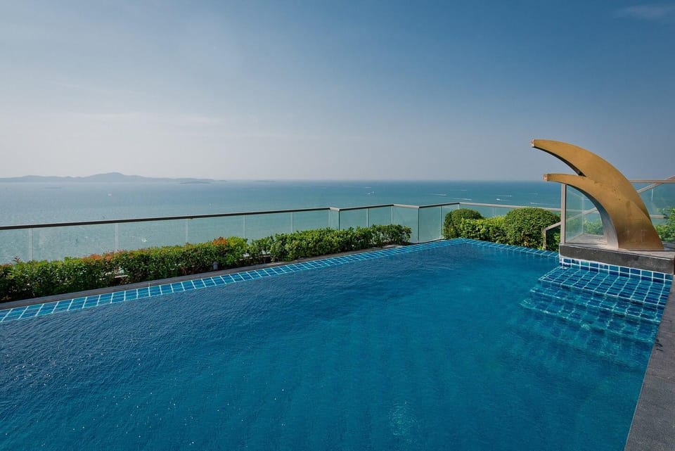CHIC STYLE Studio in Peak Towers Apartment in Pattaya City