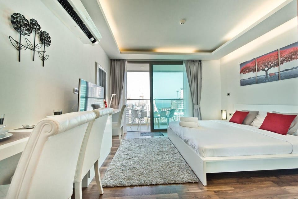 CHIC STYLE Studio in Peak Towers Apartment in Pattaya City