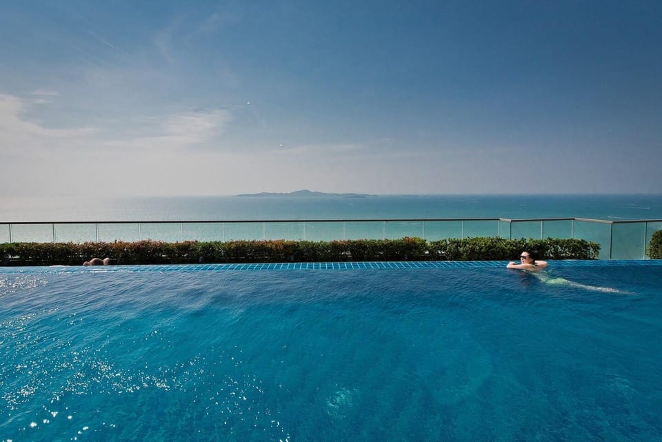 CHIC STYLE Studio in Peak Towers Apartment in Pattaya City