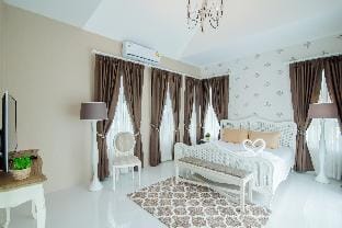 Wan Arun Houses Villa in Hua Hin District