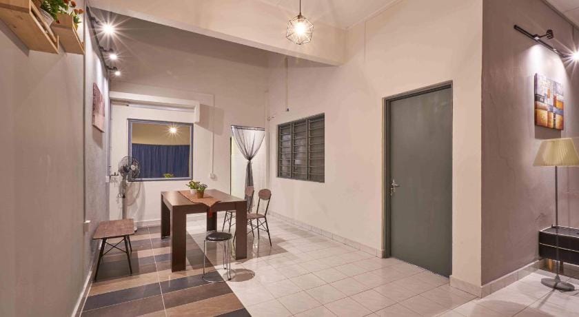 Home Art 103 Vacation rental in Ipoh
