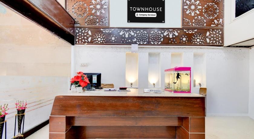 Super Townhouse Narayanaguda Metro Station Formerly Hotel Anshu Grand Hotel in Hyderabad