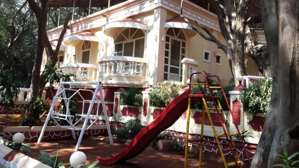 The Wayside Inn Hotel in Maharashtra