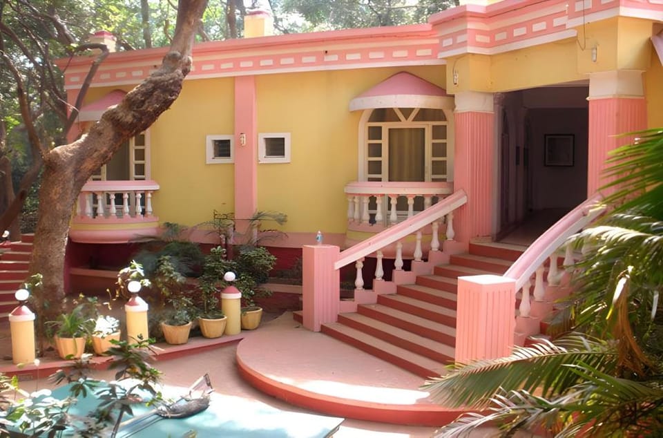 The Wayside Inn Hotel in Maharashtra