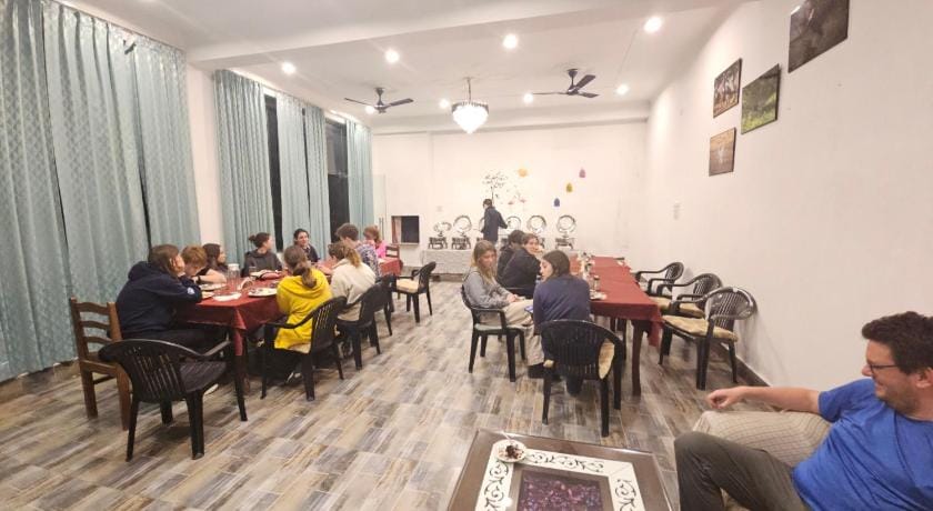 Falcon guest house Bed and Breakfast in Uttar Pradesh