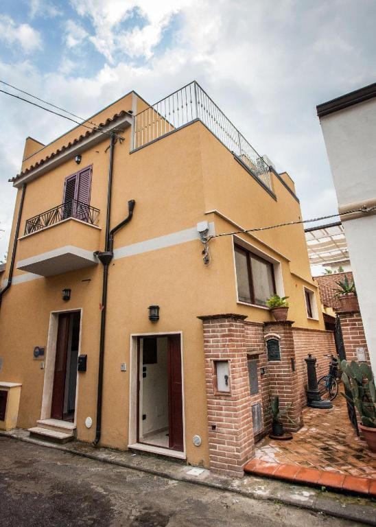Apartment Eutime- Apartment in Calabria