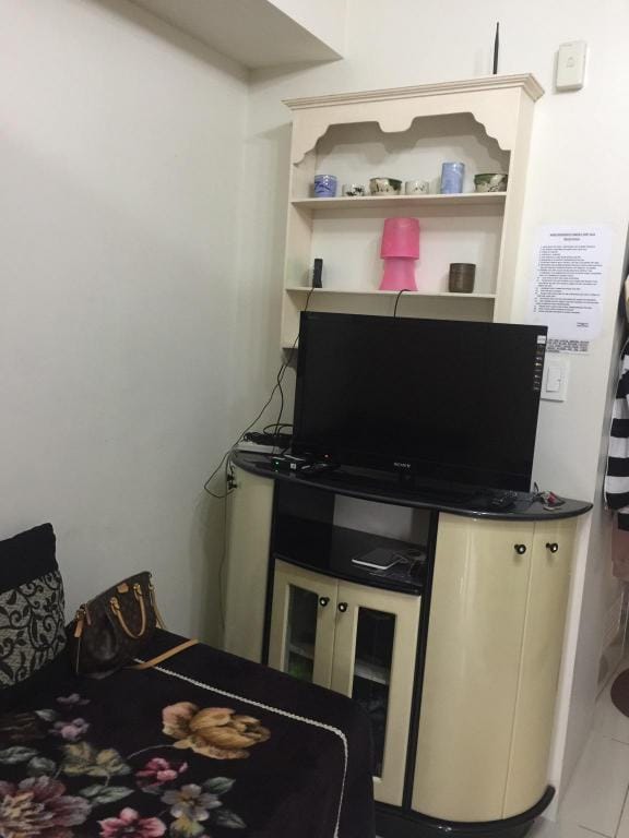 TAGAYTAY WIND 1Br CONDO FURNISH 3BEDS, 4PAX, AC T3 Apartment in Tagaytay