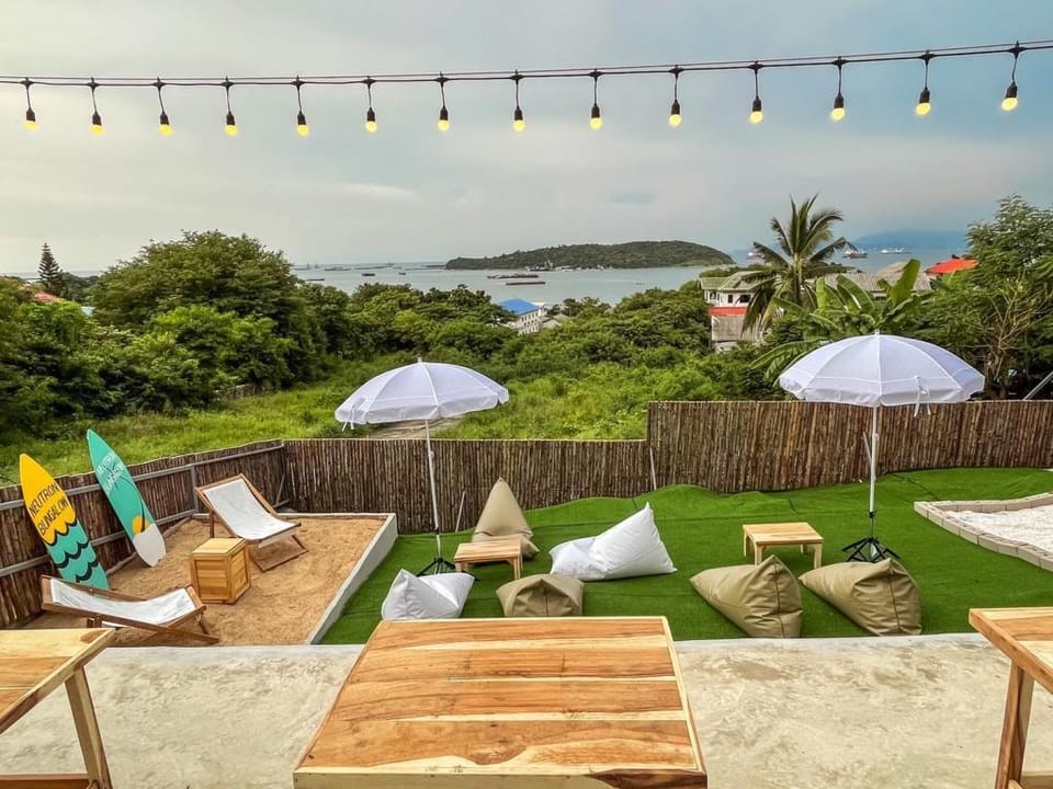 Neutron Bungalow Vacation rental in Chon Buri Changwat