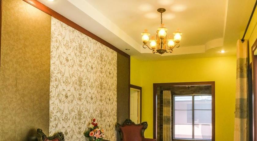 Phalaburi Resort Hotel in Chon Buri Changwat