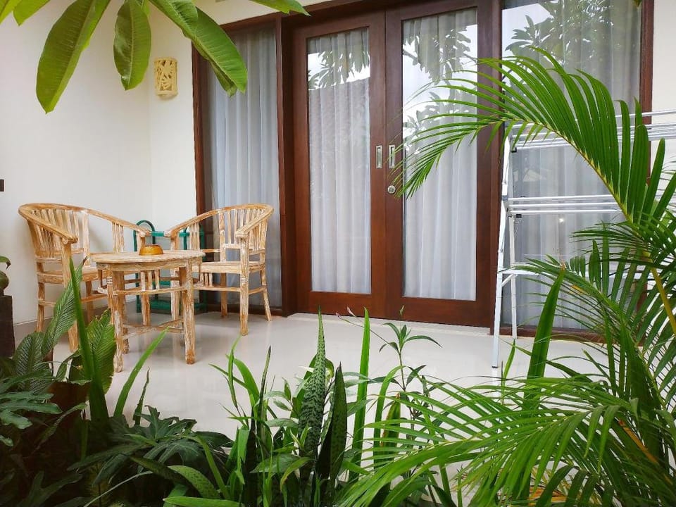 Dwiputra Guest House, Canggu Vacation rental in North Kuta