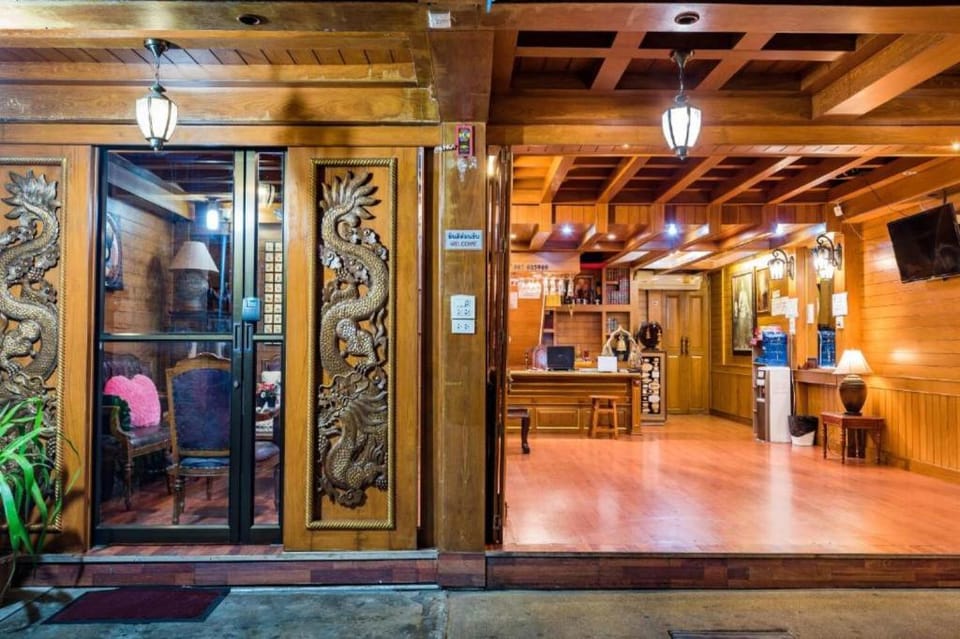 Baan Ratchapruek Vacation rental in Wichit